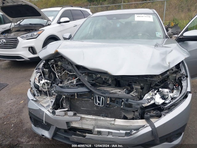 Honda Civic Lx 2018 19XFC2F66JE017242 Image 10