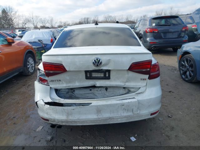 3VWD17AJ1GM388116 Volkswagen Jetta 1.8t Sport