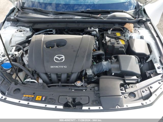 JM1BPAKL4N1518910 Mazda Mazda3 Select