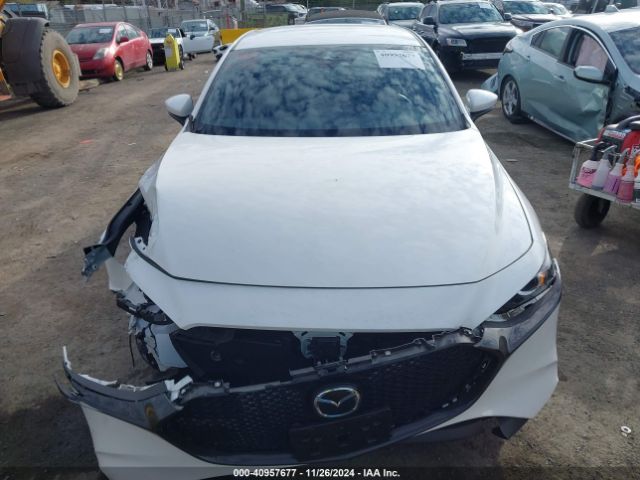JM1BPAKL4N1518910 Mazda Mazda3 Select