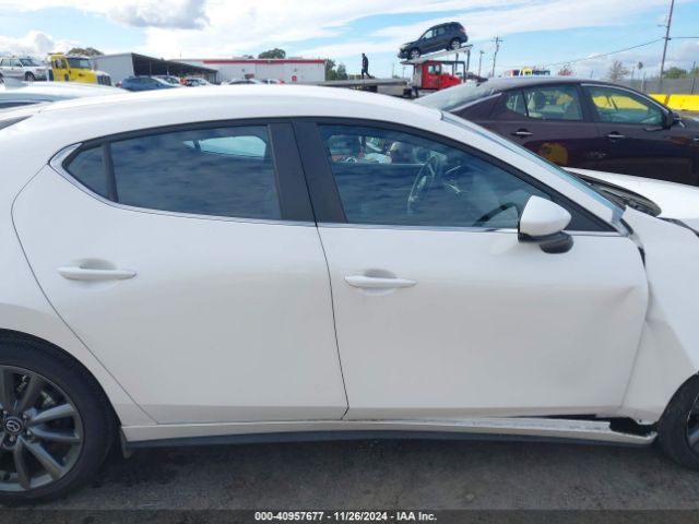 JM1BPAKL4N1518910 Mazda Mazda3 Select