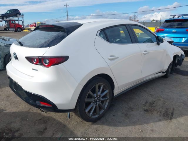 JM1BPAKL4N1518910 Mazda Mazda3 Select