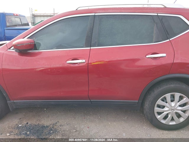 Nissan ROGUE S 2016 KNMAT2MV2GP738025 Image 15