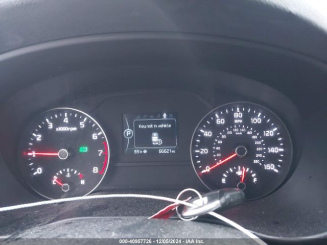 KNDPNCAC5H7145581 KIA Sportage Ex