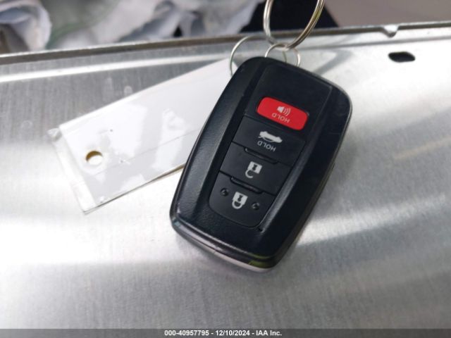 4T1F31AK1RU071684 Toyota Camry Hybrid Xle