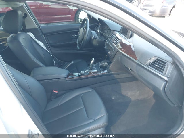 BMW 320i 2015 WBA3B1C54FK135934 Image 5