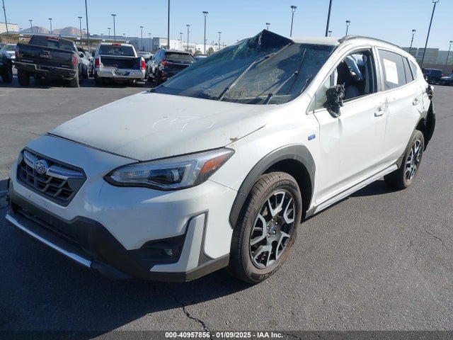 Subaru CROSSTREK HYBRID 2023 JF2GTDEC1PH271498 Image 2