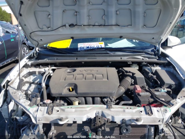 Toyota COROLLA SE 2018 5YFBURHE6JP739365 Image 10