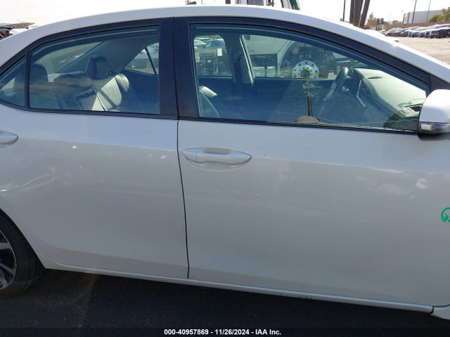 Toyota COROLLA SE 2018 5YFBURHE6JP739365 Image 14
