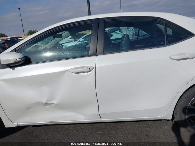 Toyota COROLLA SE 2018 5YFBURHE6JP739365 Image 15