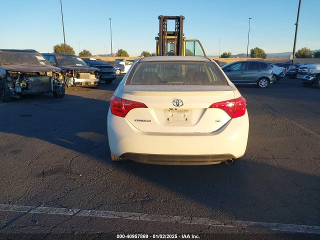 Toyota COROLLA SE 2018 5YFBURHE6JP739365 Image 17