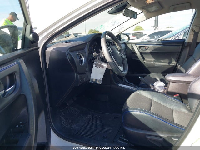 Toyota COROLLA SE 2018 5YFBURHE6JP739365 Image 5