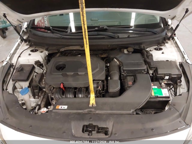 Hyundai SONATA SE 2016 5NPE24AF2GH270550 Image 10