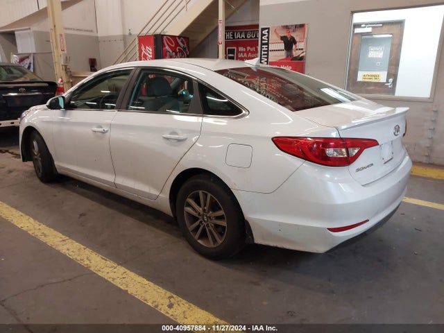 Hyundai SONATA SE 2016 5NPE24AF2GH270550 Image 3