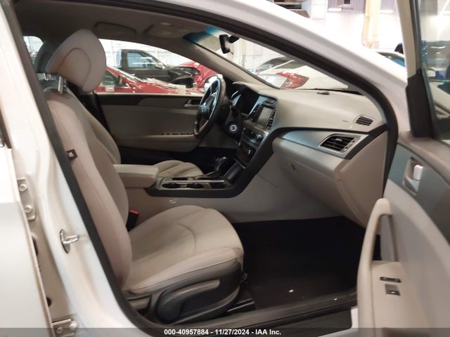 Hyundai SONATA SE 2016 5NPE24AF2GH270550 Image 5