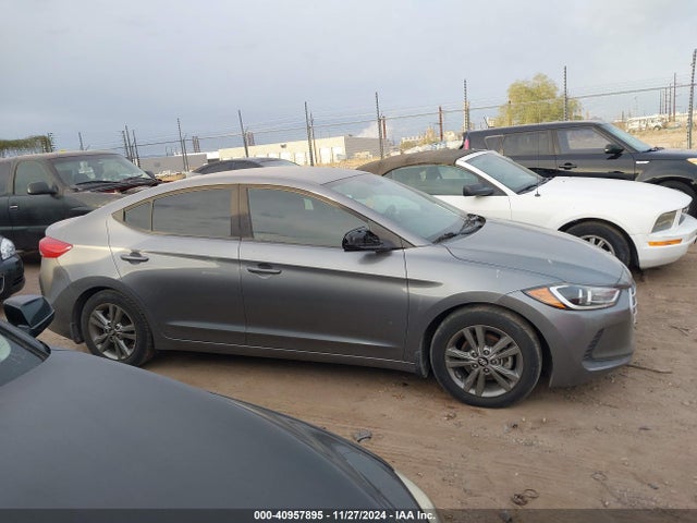 Hyundai ELANTRA SEL 2018 5NPD84LF5JH327287 Image 13