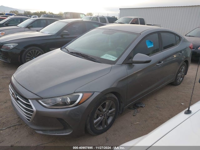 Hyundai ELANTRA SEL 2018 5NPD84LF5JH327287 Image 2