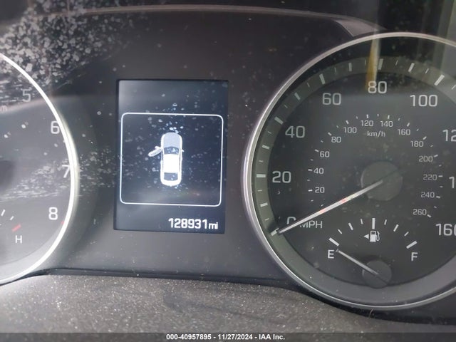 Hyundai ELANTRA SEL 2018 5NPD84LF5JH327287 Image 7