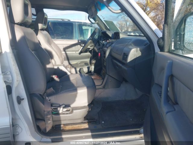 2000 MITSUBISHI MONTERO JA4MR51R8YJ001611 Photo 4