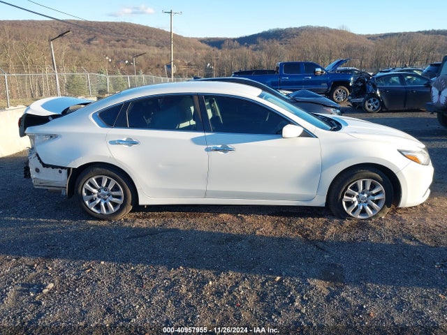Nissan Altima 2.5 S 2017 1N4AL3AP5HN364461 Image 14