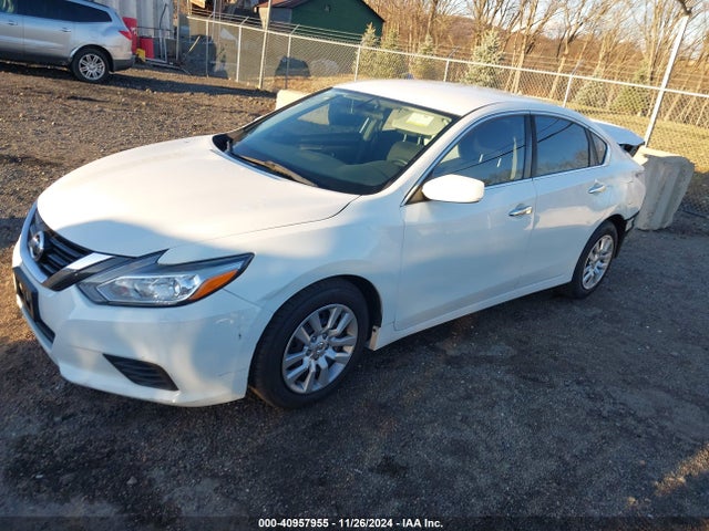 Nissan Altima 2.5 S 2017 1N4AL3AP5HN364461 Image 2