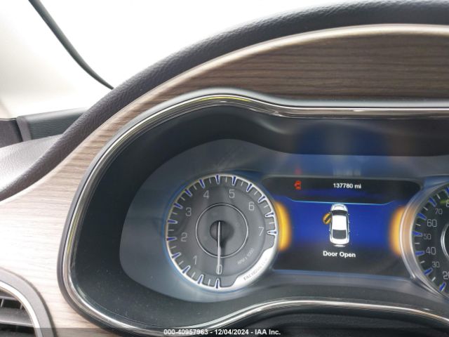 1C3CCCEG0FN664682 Chrysler 200 C