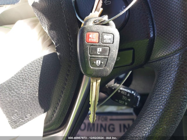 Toyota COROLLA LE 2015 5YFBURHE3FP280626 Image 11