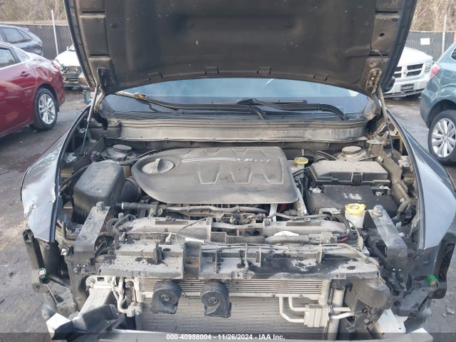 1C4PJMJX3JD594186 Jeep Cherokee Overland 4x4