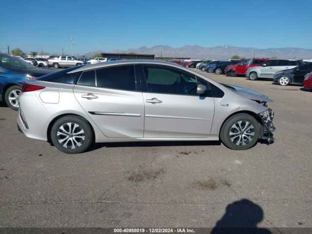 JTDKARFP6L3148820 Toyota Prius Prime Limited