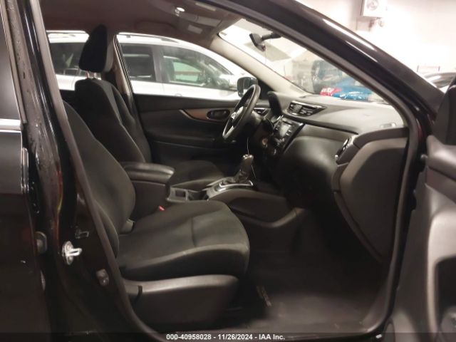 JN1BJ1CR8HW117245 Nissan Rogue Sport S