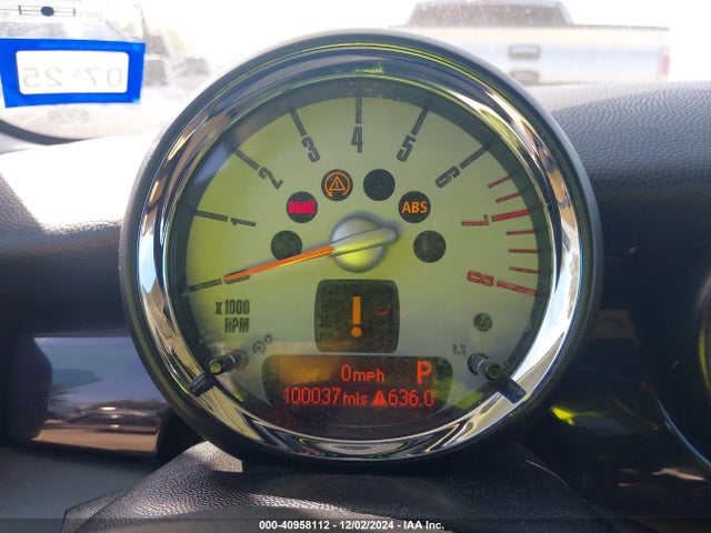 2009 MINI COOPER S CLUBMAN WMWMM33549TP93620 Photo 6