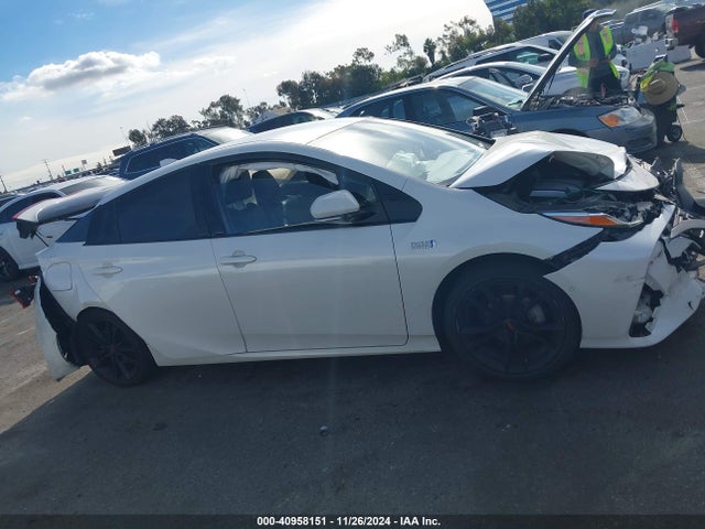 Toyota Prius Prime Advanced 2017 JTDKARFP7H3041086 Image 13