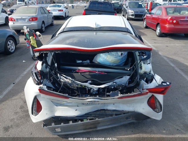Toyota Prius Prime Advanced 2017 JTDKARFP7H3041086 Image 16
