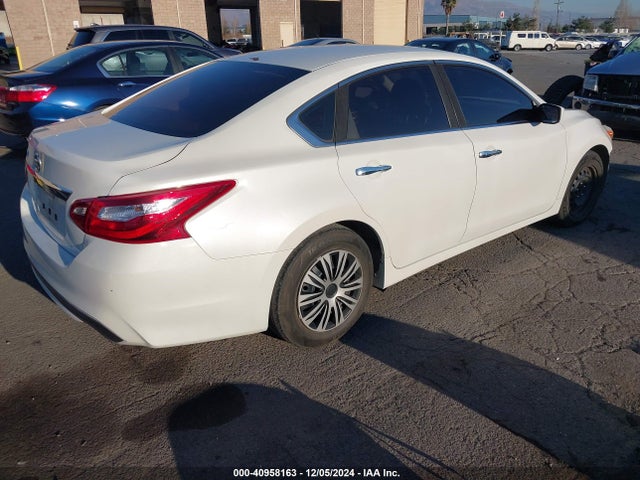 Nissan Altima 2.5/2.5 S/2.5 Sl/2.5 Sr/2.5 Sv 2016 1N4AL3AP0GC157972 Image 4