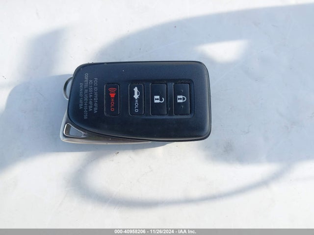Lexus IS 200T 2017 JTHBA1D22H5040262 Image 11