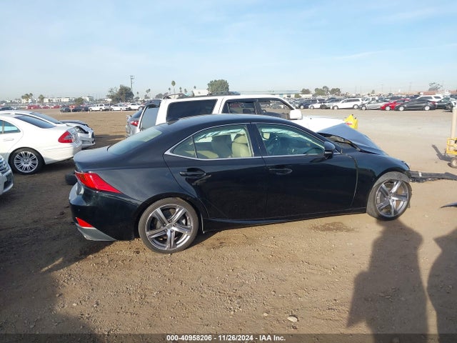 Lexus IS 200T 2017 JTHBA1D22H5040262 Image 14