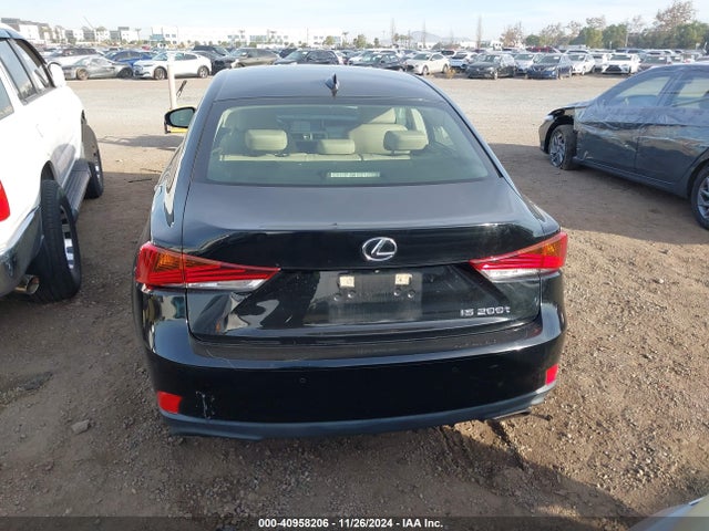 Lexus IS 200T 2017 JTHBA1D22H5040262 Image 17