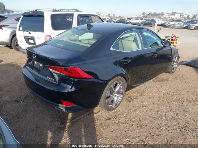 Lexus IS 200T 2017 JTHBA1D22H5040262 Image 4