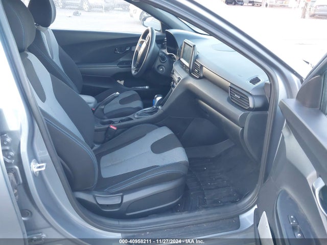 Hyundai Veloster 2.0 2019 KMHTG6AF2KU003200 Image 5