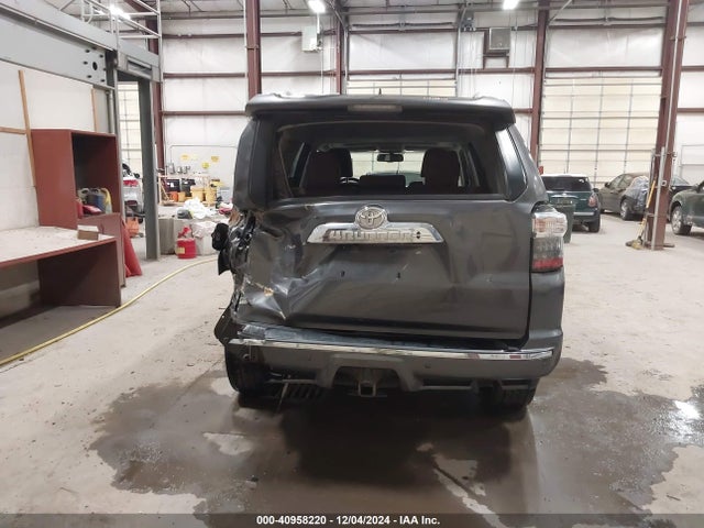 Toyota 4runner Limited 2019 JTEBU5JR7K5725684 Image 17