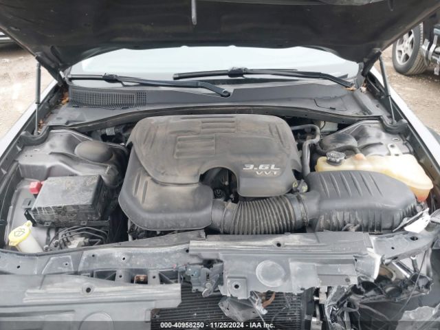 Chrysler 300C 2016 2C3CCAEG3GH189950 Image 10