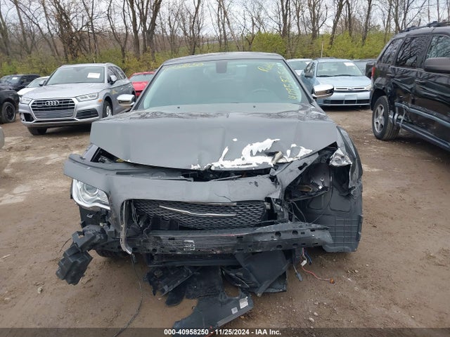 Chrysler 300C 2016 2C3CCAEG3GH189950 Image 11