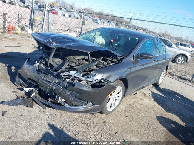 Chrysler 200 Limited 2015 1C3CCCAB5FN505134 Image 2