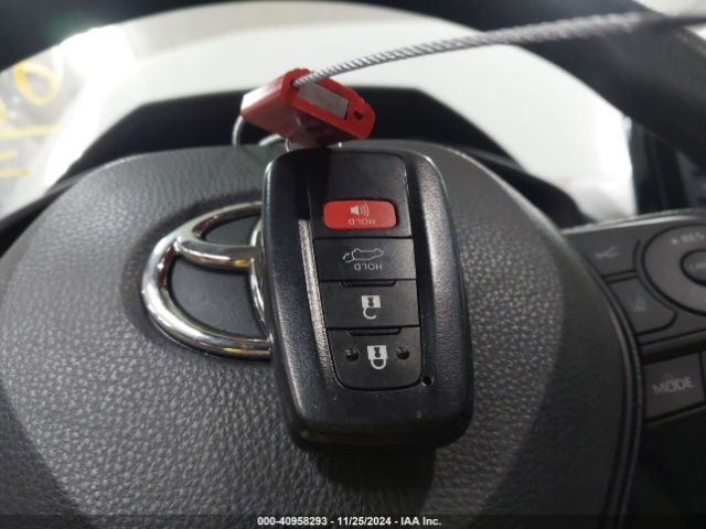 4T3RWRFV4NU057057 Toyota Rav4 Hybrid Xle