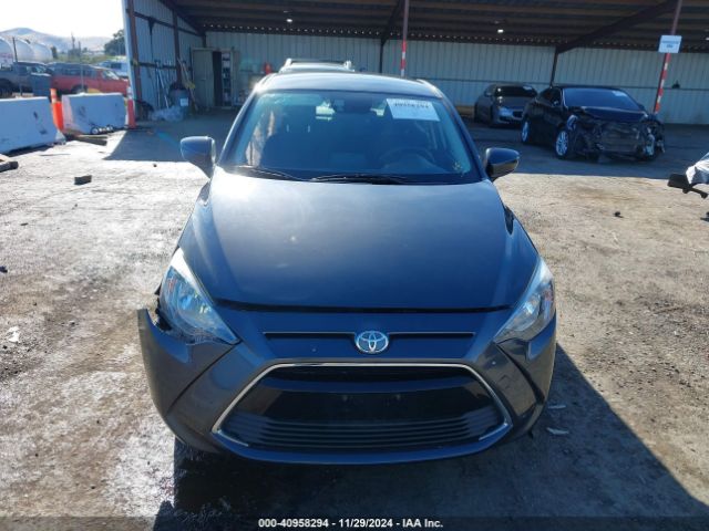 3MYDLBYV7JY314922 Toyota YARIS IA