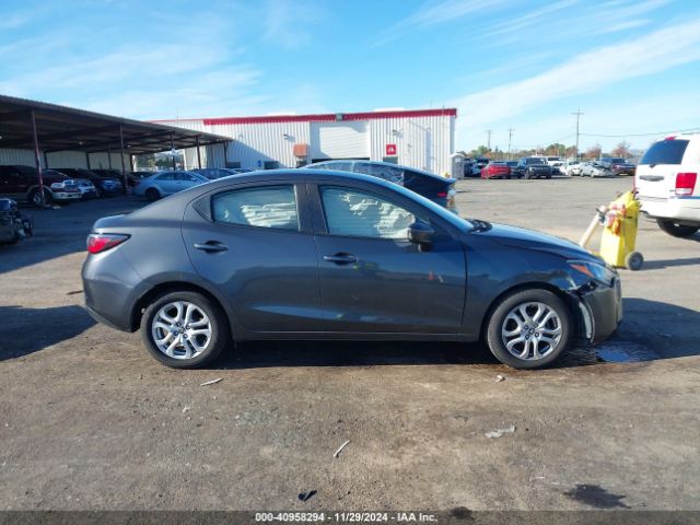 3MYDLBYV7JY314922 Toyota YARIS IA