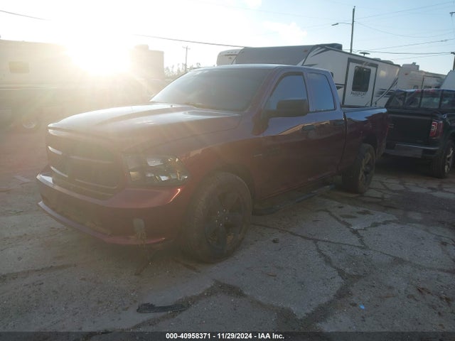 1C6RR6FT9JS322649 RAM 1500 Express  4x2 6'4 Box
