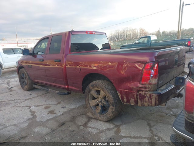 1C6RR6FT9JS322649 RAM 1500 Express  4x2 6'4 Box