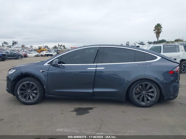 Tesla MODEL X 2017 5YJXCDE24HF072890 Image 14