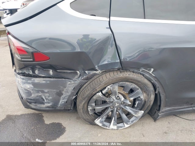 2017 TESLA MODEL X 5YJXCDE24HF072890 Photo 5